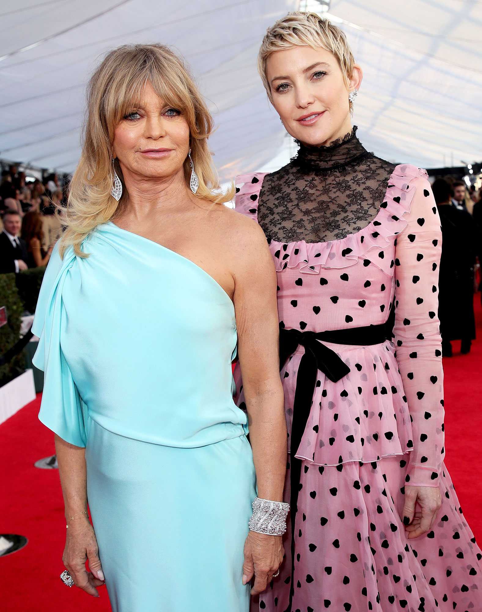 Kate Hudson and Goldie Hawn Are Mother Daughter Goals in Stuart Weitzmans Campaign