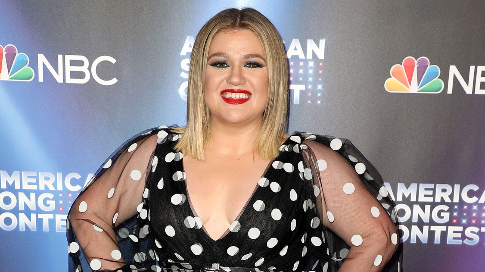 Kelly Clarkson Gives Advice to American Song Contest
