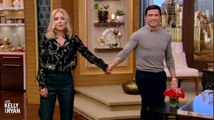 Kelly Ripa and Mark Consuelos Joke About the Unique Way They Hold Hands 2