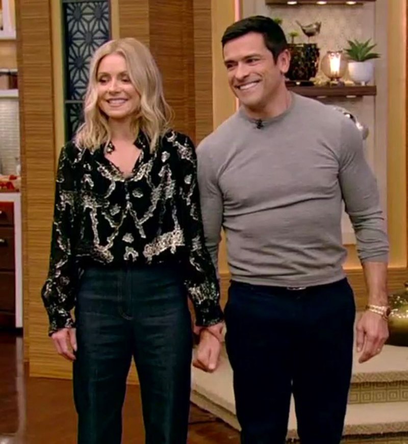 Kelly Ripa and Mark Consuelos Joke About the Unique Way They Hold Hands 3