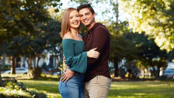Kara and Guillermo Meet the 90 Day Fiance Season 9 Cast See Which Couples Are New and Which Duos Are Back for More