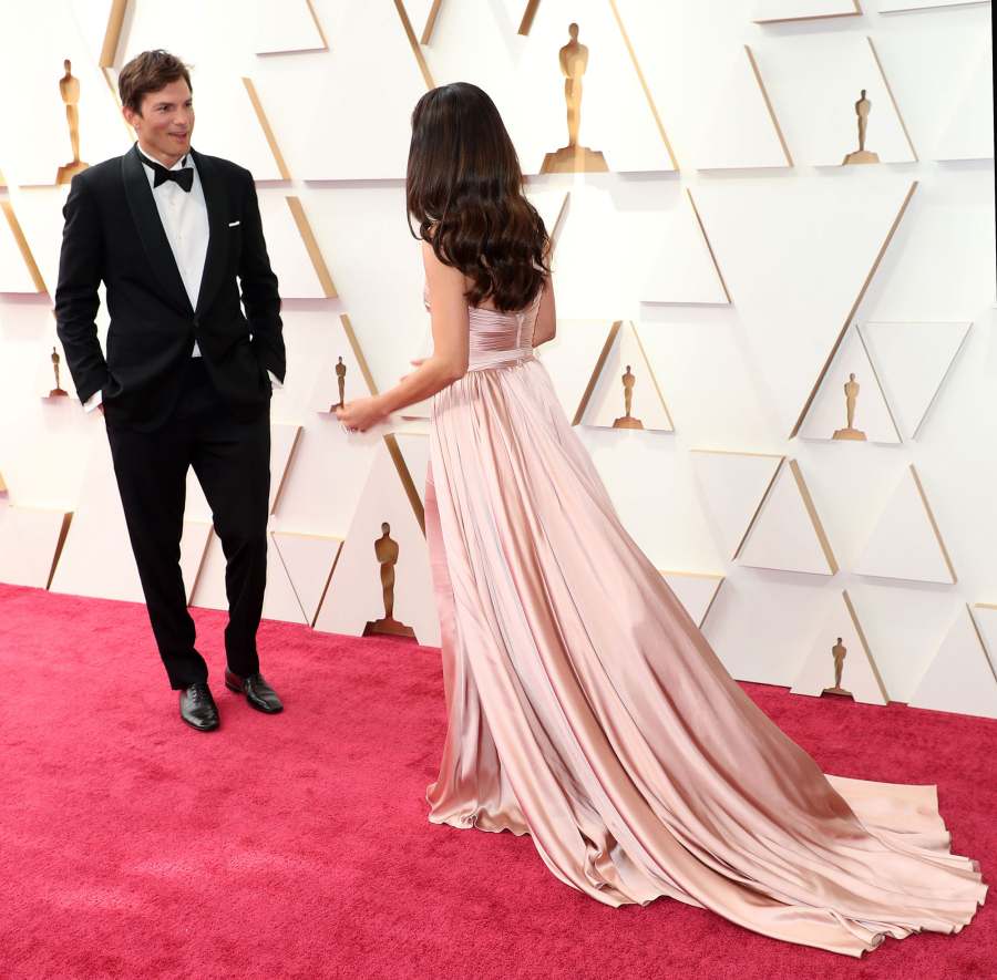 Mila Kunis and Ashton Kutcher Make Rare Red Carpet Appearance at Oscars 2022 5