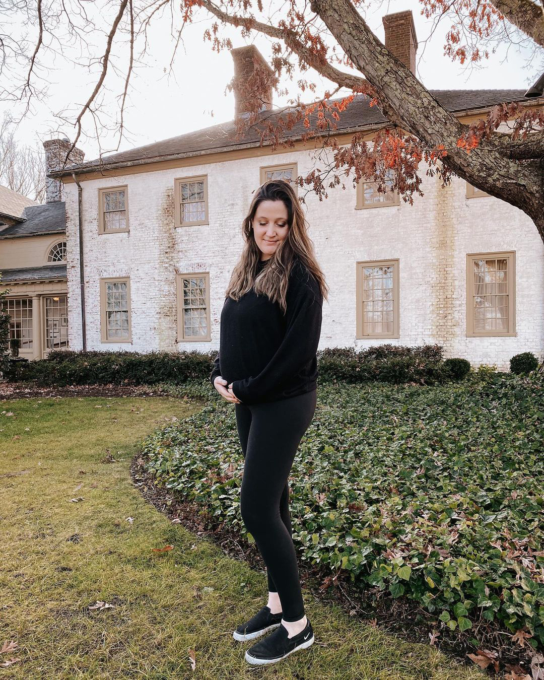 Pregnant Tori Roloff Feels 'Huge': My Maternity Clothes Don't Fit
