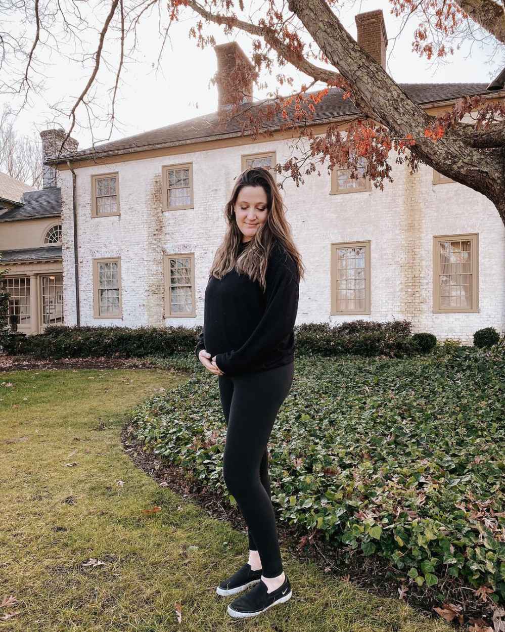 Pregnant Tori Roloff Feels ‘Huge,’ Doesn’t Fit Into Maternity Clothes Anymore: ‘Am I Done Yet?’