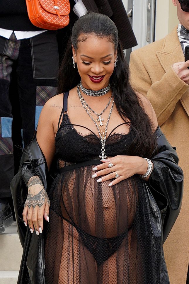 Pregnant at Paris Fashion Week! See Rihanna’s Baby Bump Progress