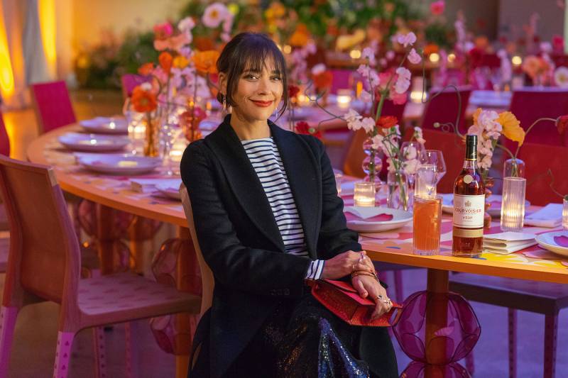 Rashida Jones We Found Joy Hot Pics Hi Res