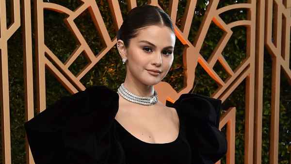 Single Ready Mingle Selena Gomez Seems Confirm Relationship Status