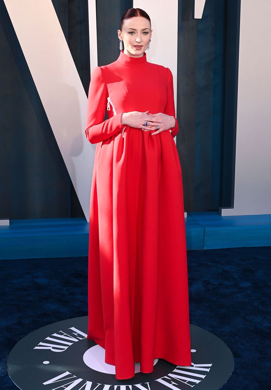 Sophie Turner Vanity Fair Oscars Party 2022