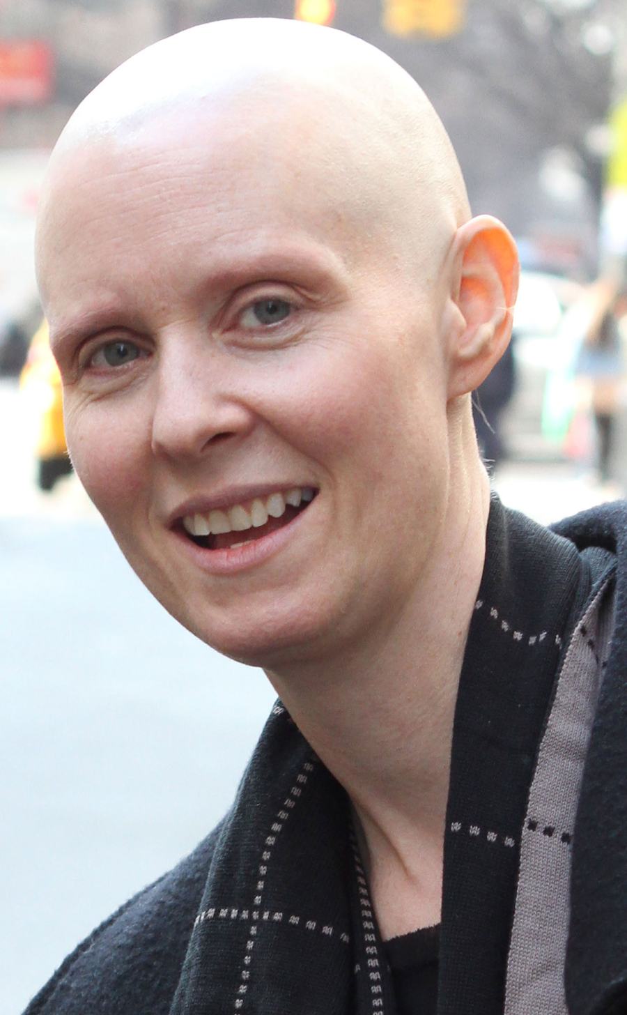 Stars with shaved heads Cynthia Nixon