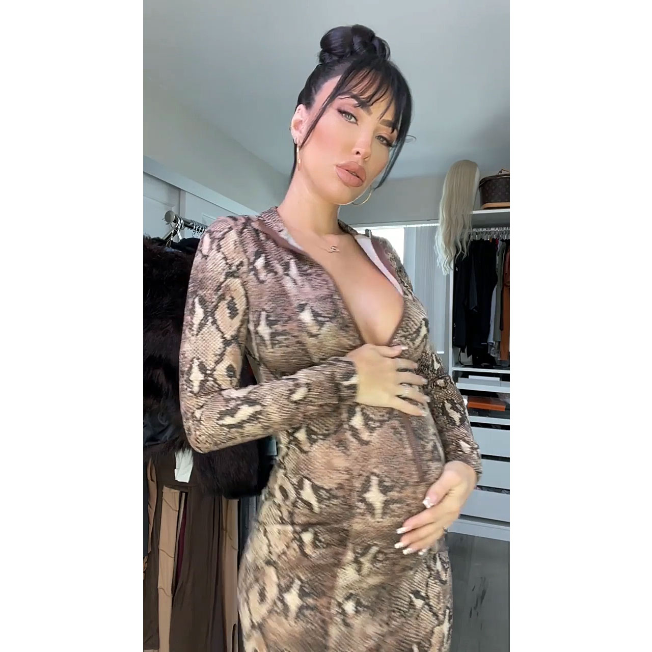 Stunning in Snakeskin Pregnant Bre Tiesi Baby Bump Album Ahead of 1st Baby With Nick Cannon 3