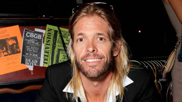 Taylor Hawkins Honored at 2022 Grammys