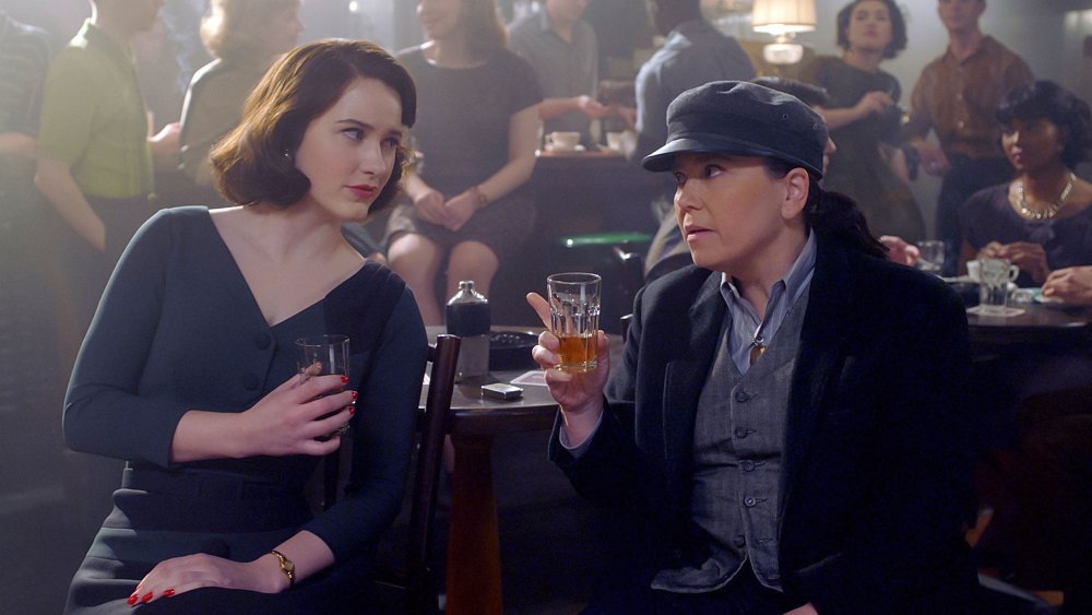 Why Gilmore Girls Lauren Graham Hasnt Joined The Marvelous Mrs Maisel Yet