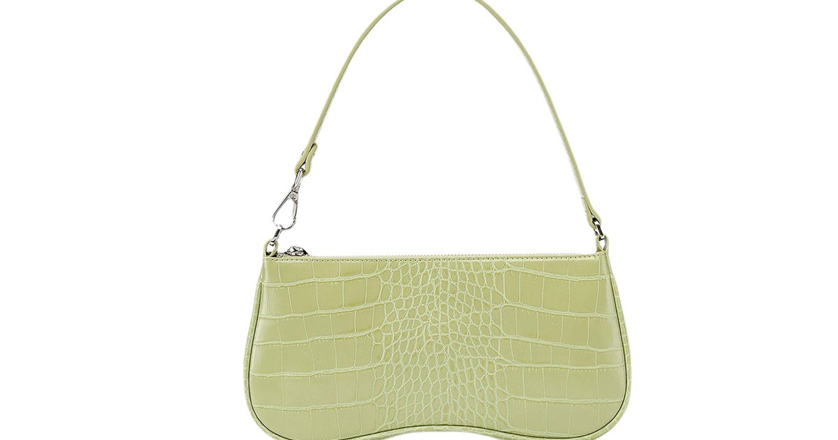 Throw It Back to the ’90s and Early 2000s With This Trendy Crocodile Purse.jpg