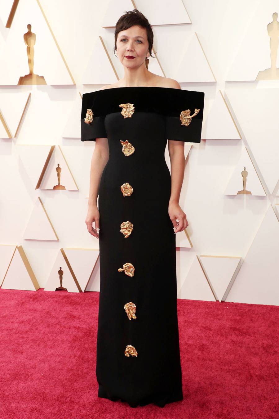 oscars 2022 red carpet Maggie Gyllenhaal