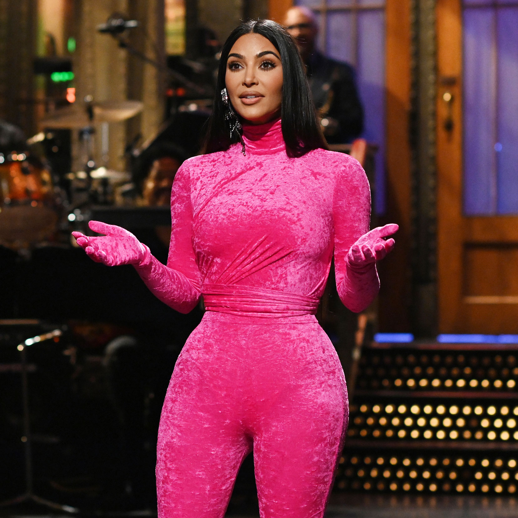 1656px x 1656px - Kim Kardashian's Cut 'SNL' Jokes: See What Didn't Air on TV