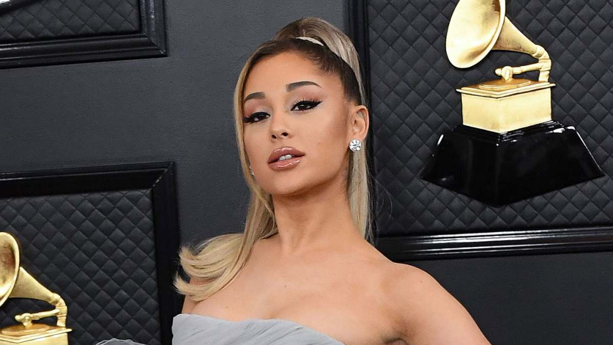 As Ariana Grande Porn Captions - Grammys 2022: Ariana Grande Skips Awards Show Amid 3 Nominations