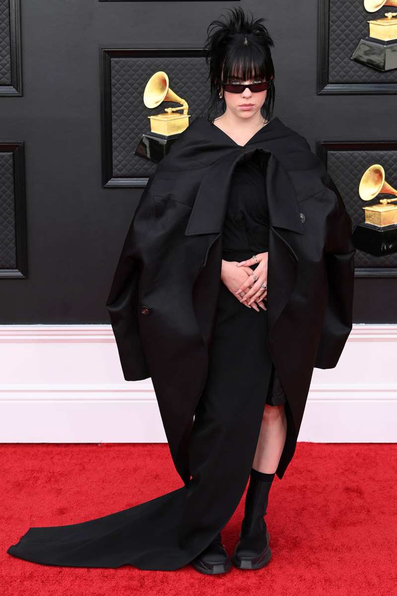 Billie Eilish Red Carpet Arrival Grammys 2022