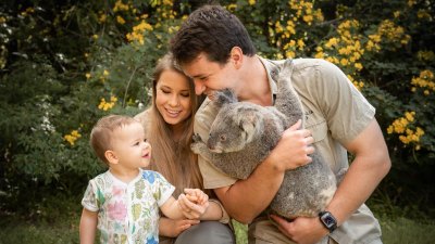 Bindi Irwin and Chandler Powell's Daughter Grace Meets Koalas, More Animals