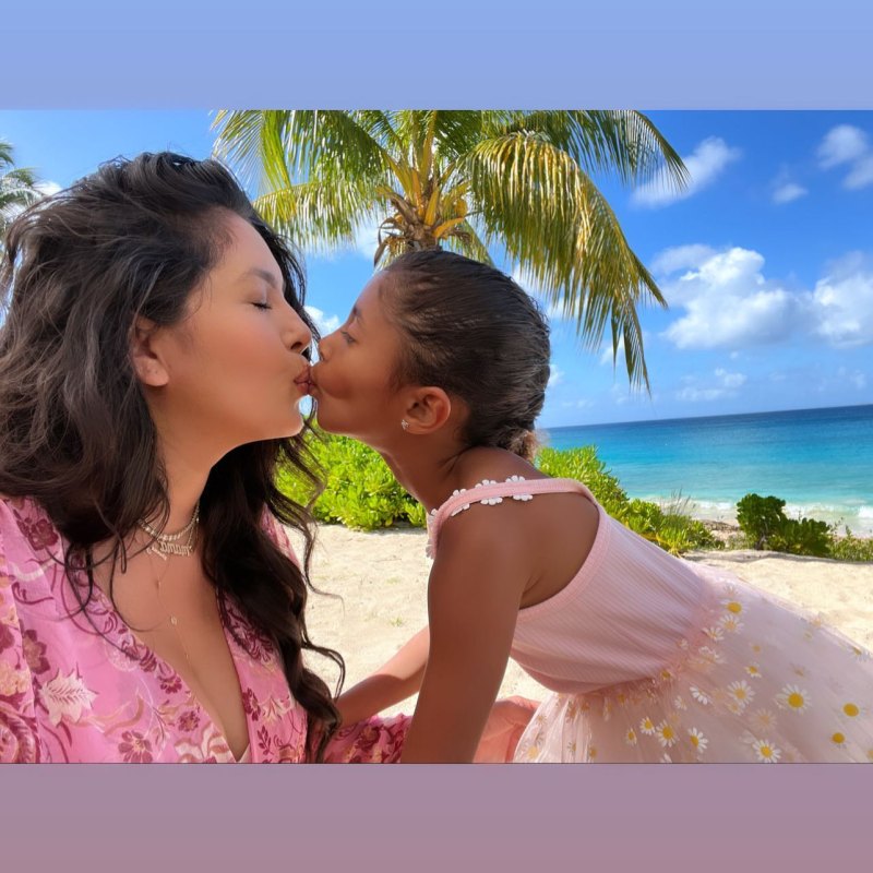 Cuties in the Caribbean! Vanessa Bryant Takes Easter Trip With Daughters