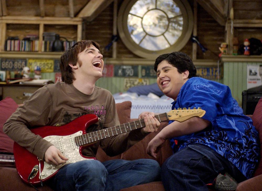 Drake and Josh Alum Jerry Trainor Addresses Josh Peck and Drake Bell Feud Bury the Hatchet