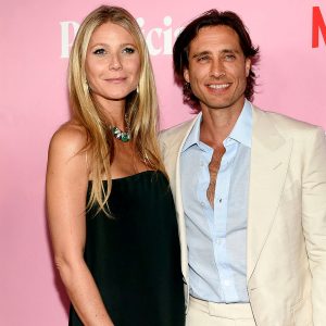 Gwyneth Paltrow’s Teens Were ‘Traumatized’ By Her Shirtless Brad Falchuk Lock Screen