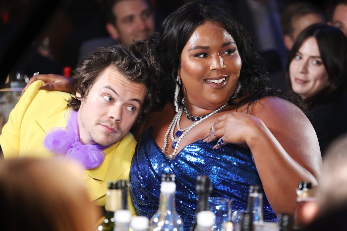 Harry Styles, Lizzo Perform Surprise Duet 1 Harry Styles Performs Surprise Duet With Lizzo During 2nd Coachella Set: 'So Special' to Be Here