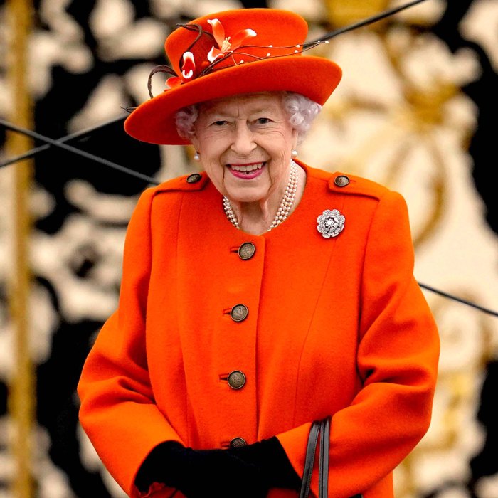 Horsing Around Queen Elizabeth II Shares New Photo Ahead 96th Birthday