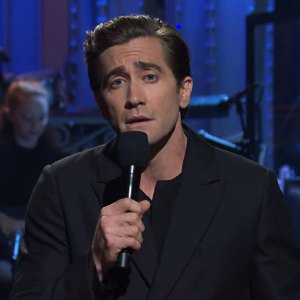 Jake Gyllenhaal Belts Celine Dion During His 'Saturday Night Live' Return: 'Everything Is Coming Back'