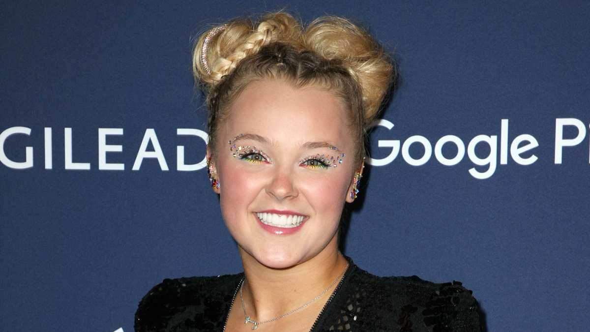 JoJo Siwa Chops Off Her Signature Ponytail