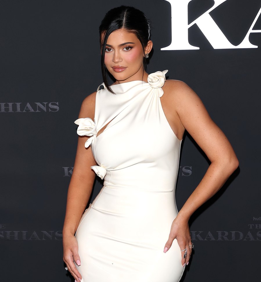 Kylie Jenner Reveals She Gained 60 Pounds During 2nd Pregnancy: ‘Trying to Be Healthy and Patient’