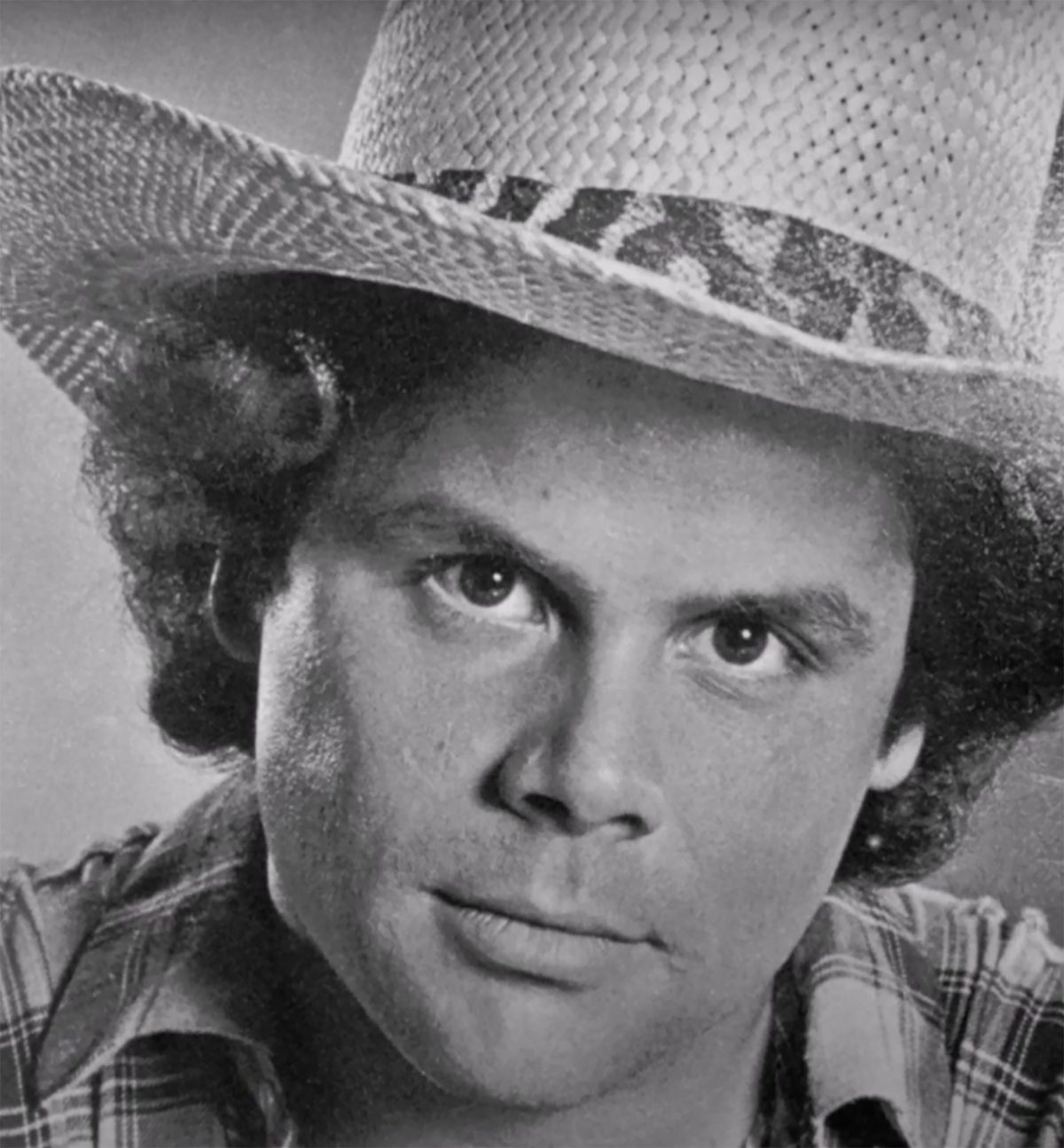 Mary Tyler Moore Recalled Son's Accidental Death at 24 in Memoir | Us ...