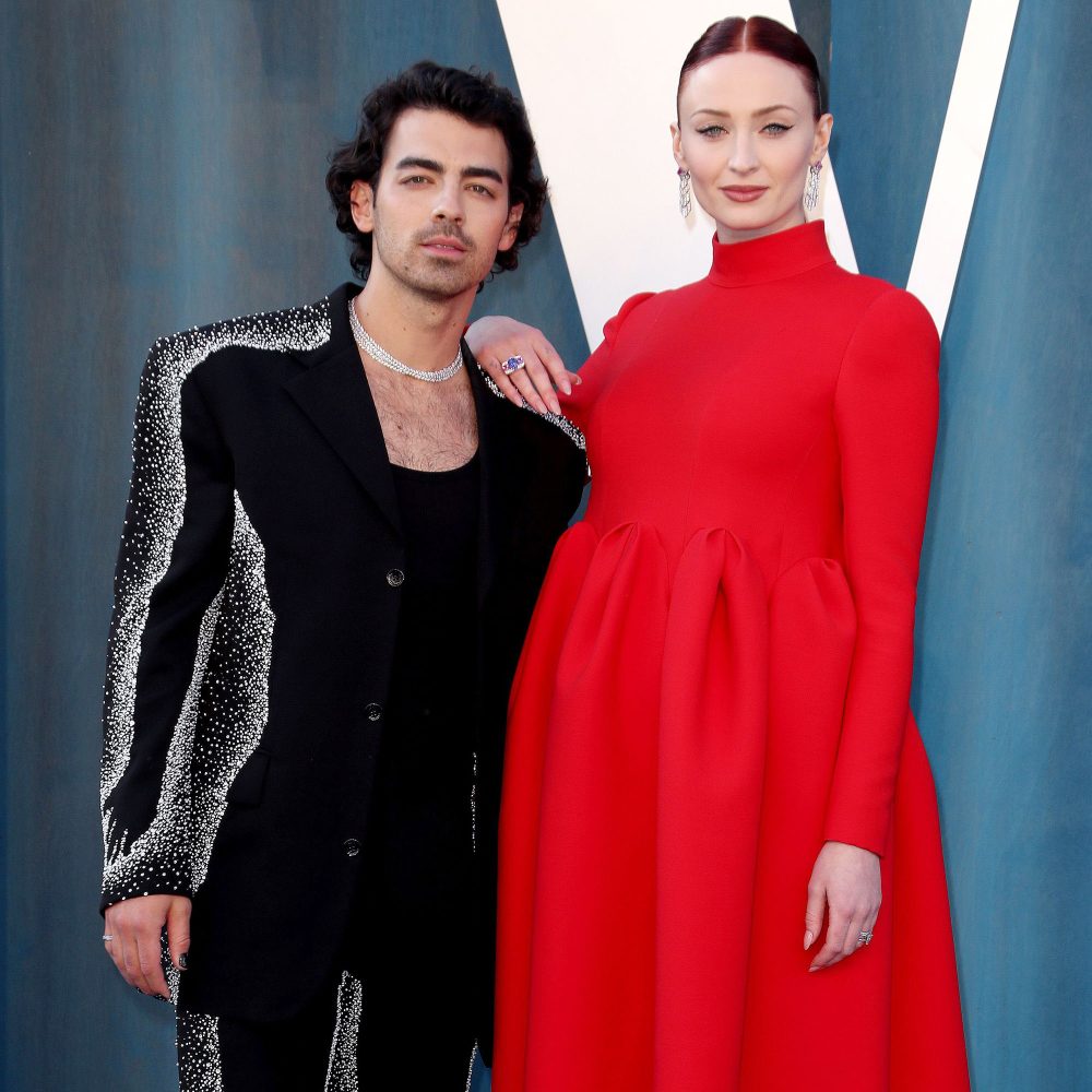 Pregnant Sophie Turner Joe Jonas Stun 2022 Met Gala Ahead 2nd Baby Photos