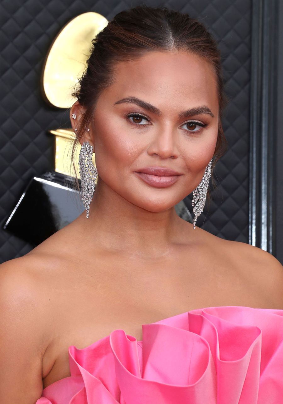 See the Wildest Hair and Makeup at the Grammys 2022