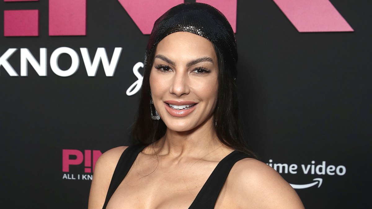 Selling Sunset's Amanza Smith Debuts 'Invincible' Face Tattoo: 'Go Hard or Go Home'
