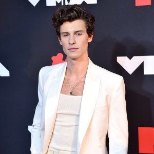 Shawn Mendes Reassures Fans He's OK After Confessing He Feels Like He's 'Drowning' in Emotional Note