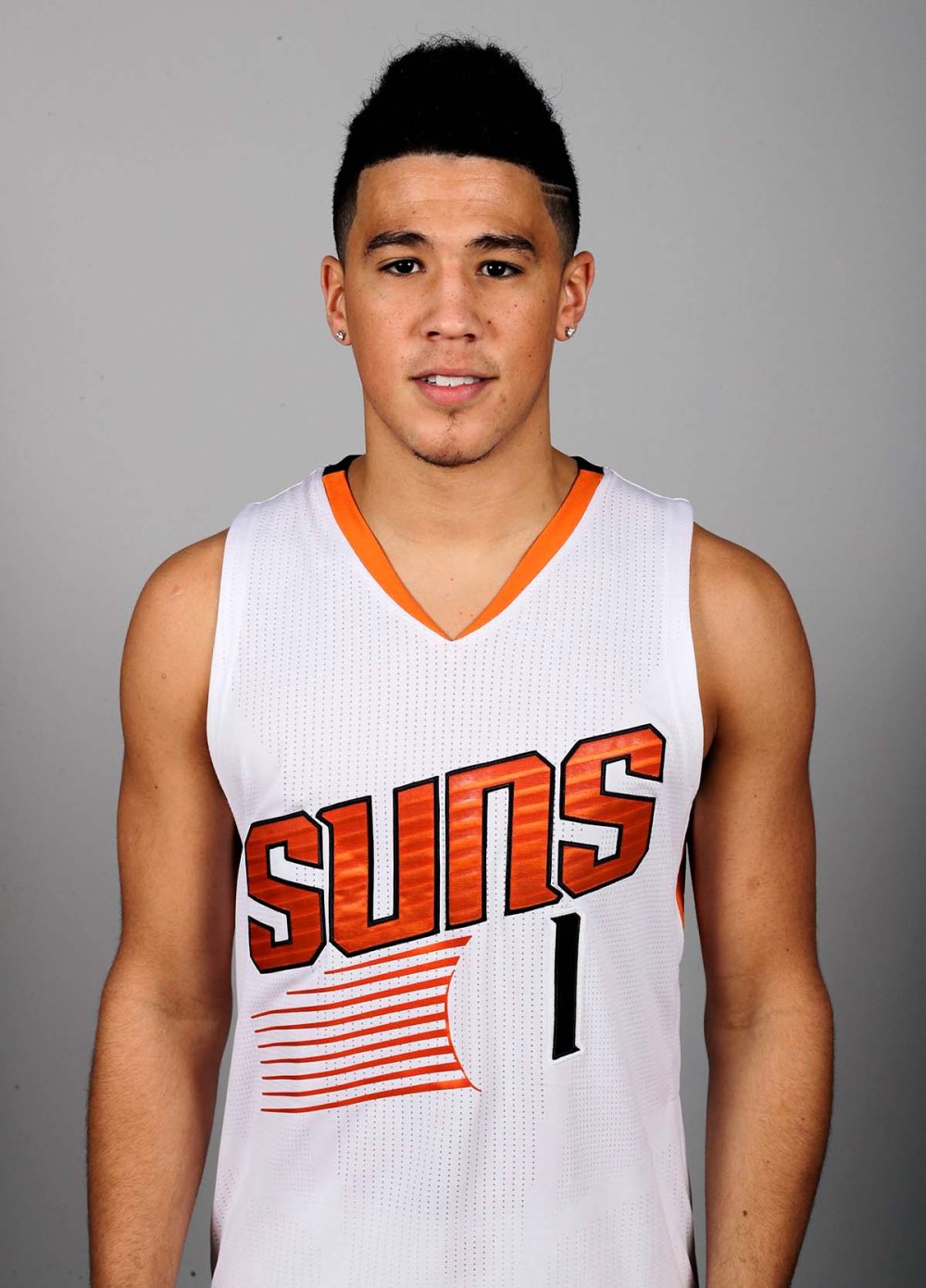 So Cute Watch Devin Booker Fist Bump Baby During Basketball Game