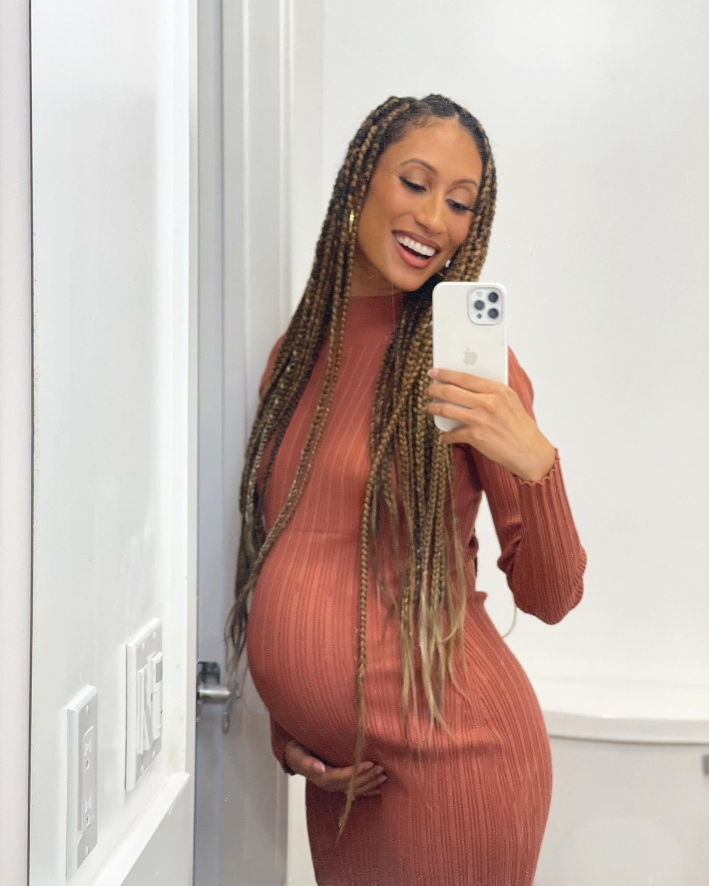 The Talk’s Elaine Welteroth Gives Birth, Welcomes Baby Boy at Home