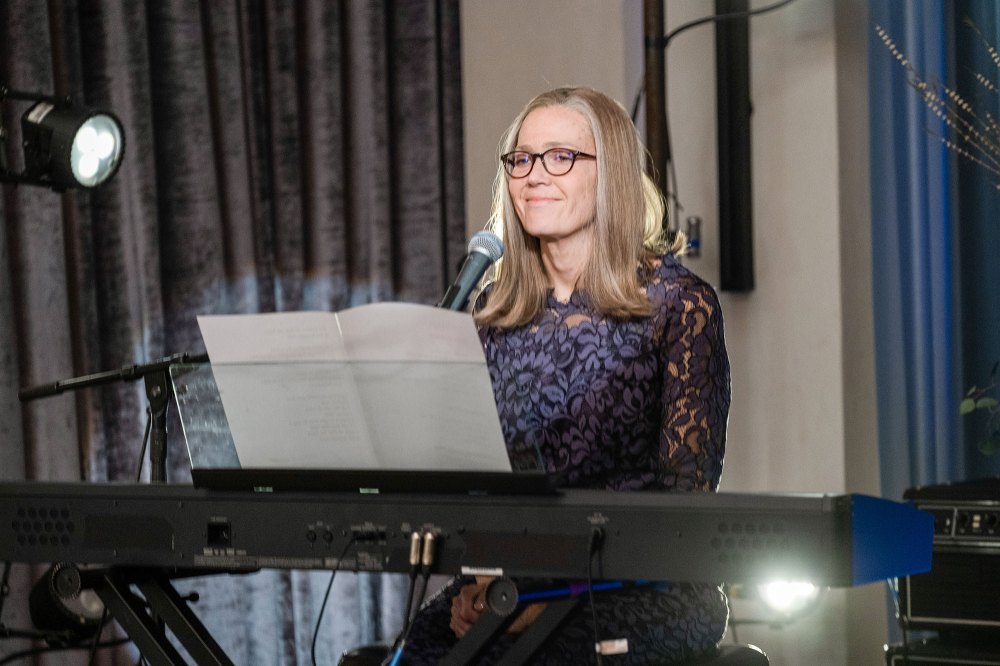This Is Us Recap Kate Phillip Finally Get Married Rebecca Alzheimers Worsens Mandy Moore