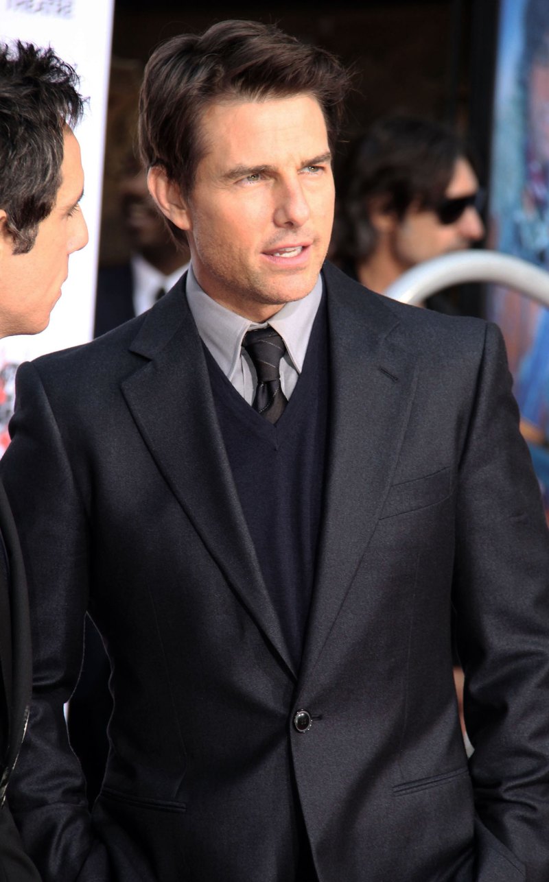 Tom Cruise's Love Life: His Women, Romantic History 2013