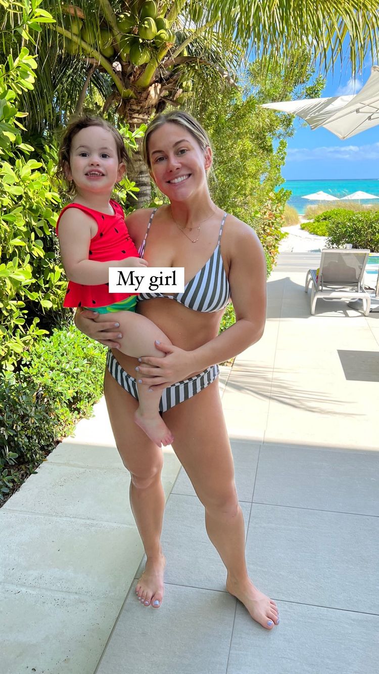 Trip Time! Shawn Johnson East Vacations in Turks and Caicos With Her Kids