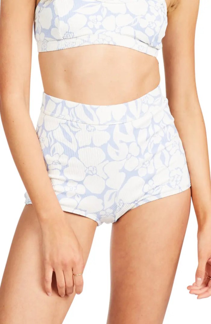 The Best High-Waisted Swimsuits With Mega-Flattering Fits 3 best-high-waisted-swimsuits-billabong-sustainable