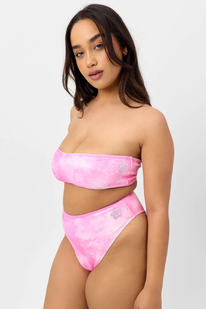 The Best High-Waisted Swimsuits With Mega-Flattering Fits 15 best-high-waisted-swimsuits-frankies-bikinis-high-cut-leg