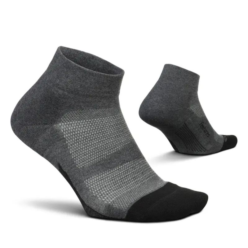 14 Best Padded Socks for Knee and Foot Pain