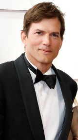 Ashton Kutcher Celebrity Bio