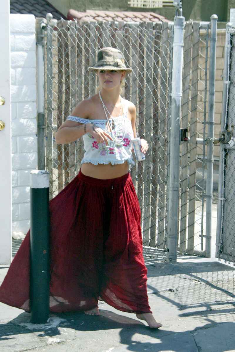 Barefoot Celebs Britney Spears