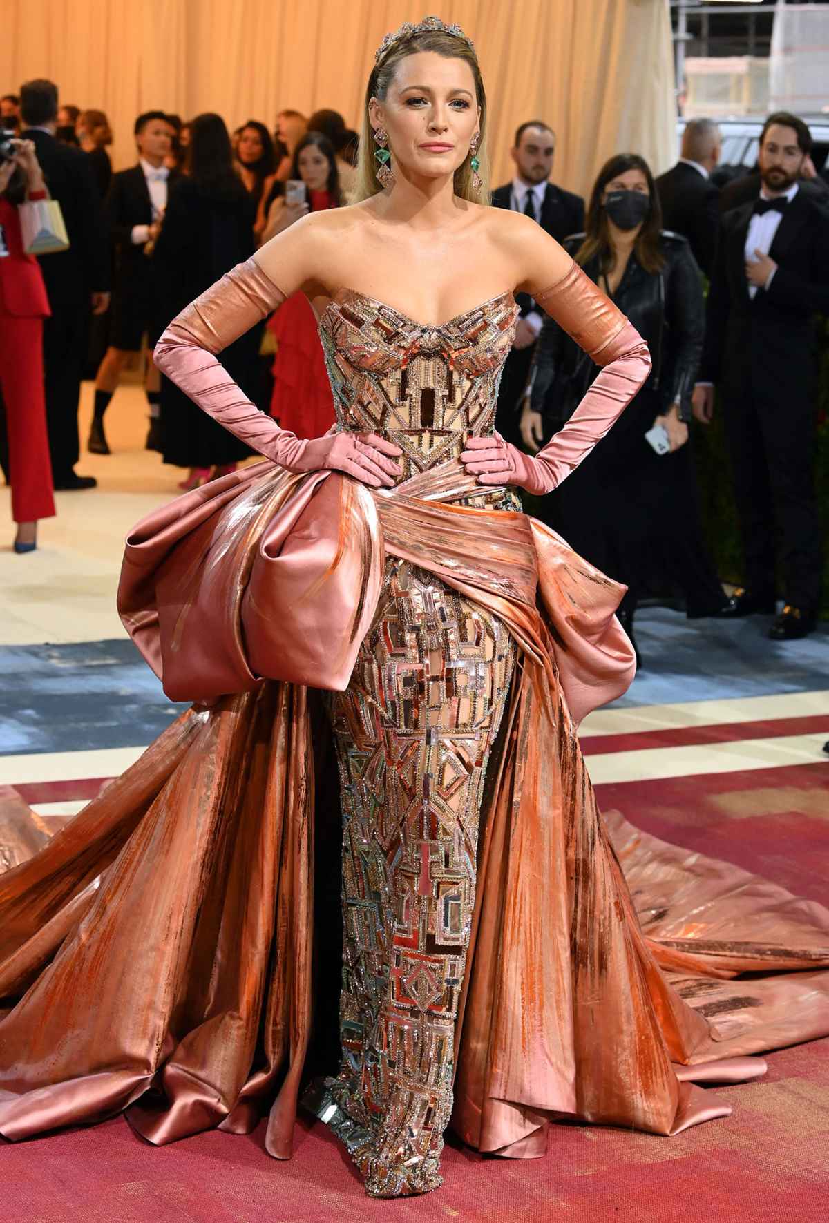 Met Gala Fashion 2022: Best Red Carpet Dresses, Celebrity Outfits, Looks –  StyleCaster