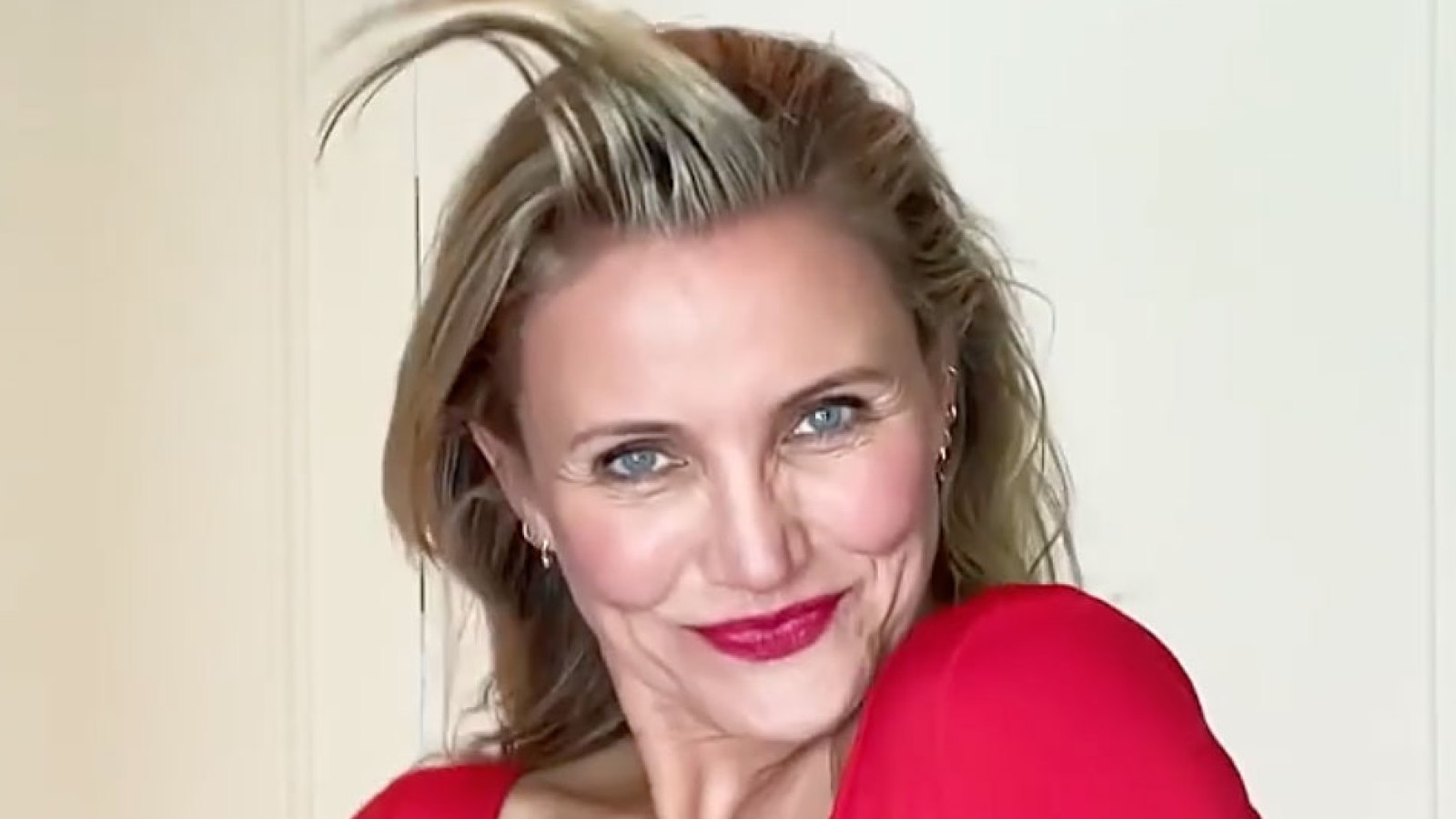 See Cameron Diaz Recreate 'There's Something About Mary' Character