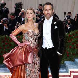 Couple Goals Blake Lively Ryan Reynolds Stun Met Gala 2022 Carpet
