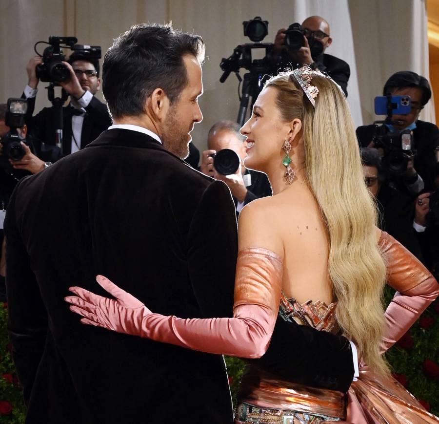 Couple Goals Blake Lively Ryan Reynolds Stun Met Gala 2022 Carpet