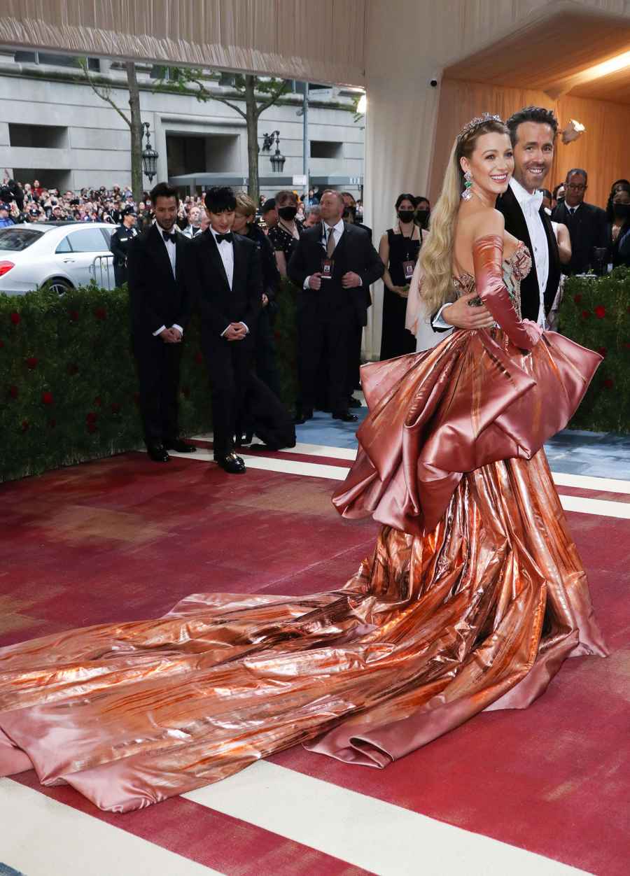 Couple Goals Blake Lively Ryan Reynolds Stun Met Gala 2022 Carpet